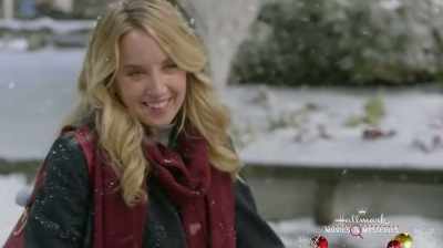 [both laughing] - Time for Me to Come Home for Christmas