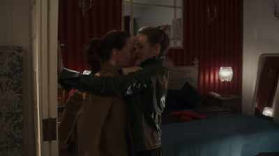 (BOTH LAUGHING) - Killing Eve