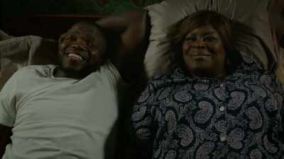 [both laughing] - Good Girls