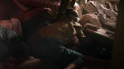 -Both of your hands, Rachel.
-I can't! Stop-- - Waco