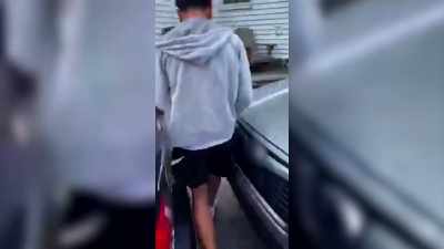 Both of us parked
on the yellow line - Neighborhood Wars