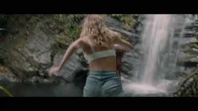 (both shrieking)
(water splashing) - Castaways