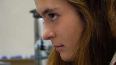 [both talking over each other]
- Why can't, why can't, - Girl Talk