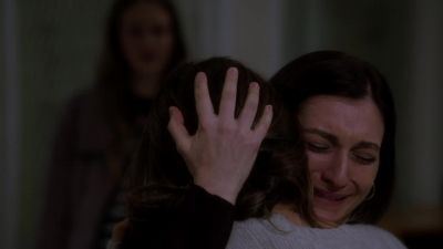 [both weeping softly] - Law & Order: Special Victims Unit