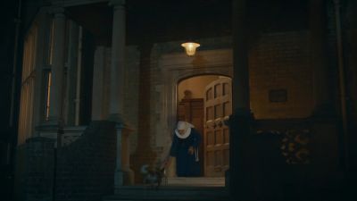BOTTLE CLINKS - Call the Midwife
