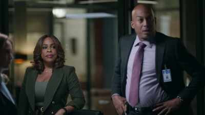 Bottom line... Get my daughter
back and I'll make you rich. - The Rookie: Feds