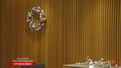 (bouncy music) - Christmas by Starlight