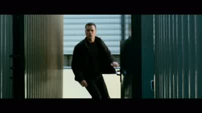 Bourne catches a glimpse of his doppel. - The Bourne Ultimatum