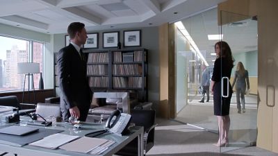 Boy, am I glad I never
snuck into Harvey's office - Suits