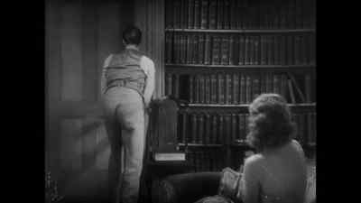 - [Boy] Please let us in,
mister, we gotta see Zeppo. - The Miracle Woman