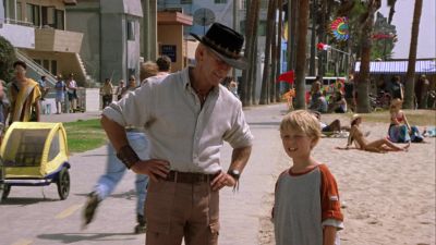 Boy she was a chatterbox Yeah mate American woman - Crocodile Dundee in Los Angeles