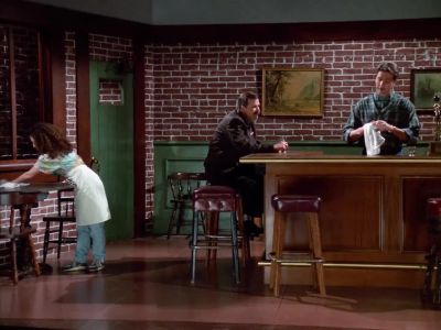 Boy, it sure is great
having Mary Anne back. - Frasier
