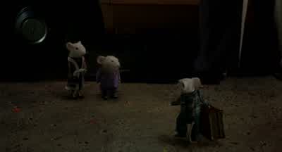 Boy, that looks heavy. - Stuart Little