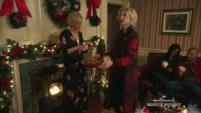 - Boy, that's my favorite.
- I shouldn't give you any. - Romance at Reindeer Lodge