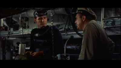- Braden.
- Yes, sir. - Up Periscope