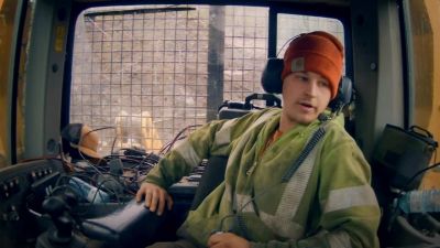 Brady, go ahead, just try
and grab my corner. - Gold Rush