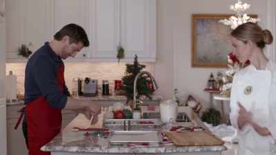 Braiding cookies is kind of complicated.
[laughs] - Catering Christmas