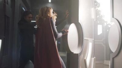Brainy! - Supergirl