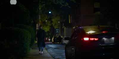 (brakes squeaking)
- Hey, Katerina. - Condor