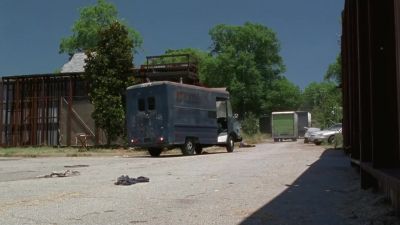 [Brakes squeal] - The Walking Dead