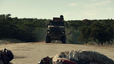 [Brakes squeal] - Fear the Walking Dead
