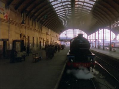 (brakes squealing) - Agatha Christie's Poirot