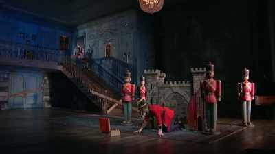 (BRASS BAND STRIKES UP) - Great British Theatre