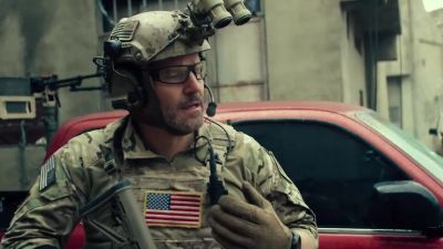 Bravo 1, be aware, you've got
three squirters at the back. - SEAL Team
