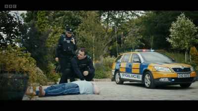 - Bravo Lima 72, male, 30s.
- Sir? - Blue Lights