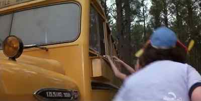 - Break the door.
- Shh! - Little Darlings