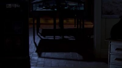 (BREAKING GLASS) - Midsomer Murders