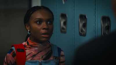 - Breaking in...
- Is the disc in there? - Naomi