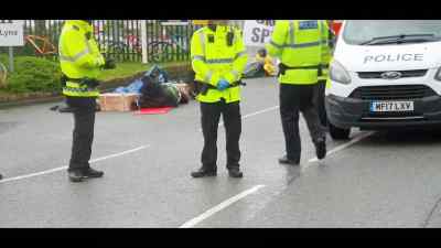 Breaking news and some activists - Pignorant