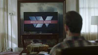 (breaking news theme playing) - The Passage