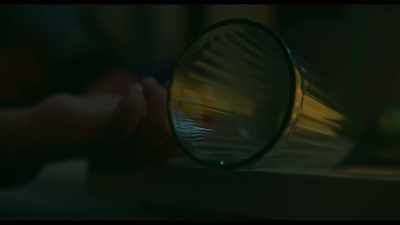 [breath echoing] - Behind Her Eyes