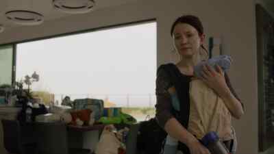 [breathes deeply]
Okay. - The Affair