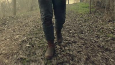 [Breathing heavily] - Fear the Walking Dead