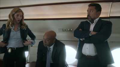 [ Brendan and Logan
breathe deeply ] - The Rookie: Feds