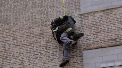 Brett! Brett! - Chicago Fire
