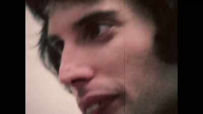 Brian broke a string in,
well, the most awkward spot. - Queen: Rock the World