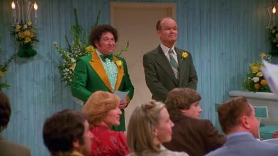 [BRIDAL MUSIC] ♪♪♪ - That '70s Show