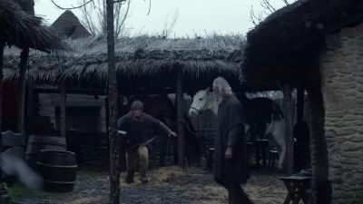 Bride. The horses are just there. - The Last Kingdom