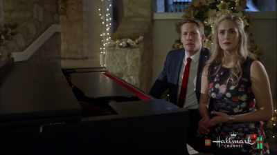 Bridget and I are not a couple. - Christmas Next Door