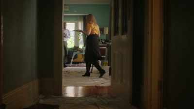 [bright music] - Five Bedrooms