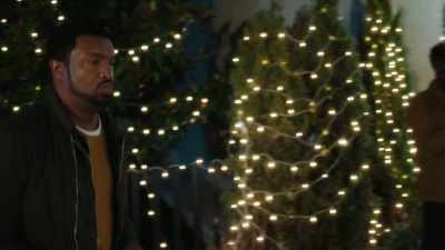 (bright music) - All Saints Christmas