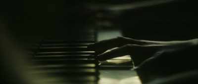 [bright piano music continues] - Alice in Terrorland