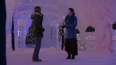 Brigitta, I didn't
see you over there, - A Royal Christmas Crush