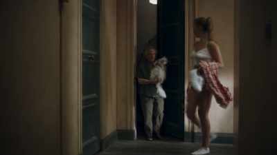 (Brigitte Bardot, Contact PLAYING) - Killing Eve