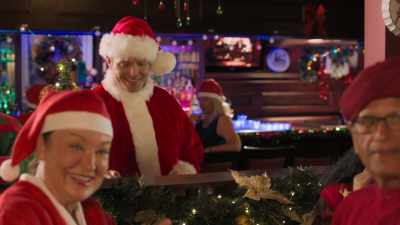 ♪ Bring good kids
new shiny guitars ♪ - Grounded for Christmas