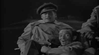 - Bring him in. I want to talk to him.
- Yes, sir. Come. - The Dawn Patrol
